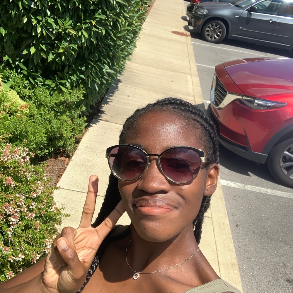 Meet your Posher, Onika